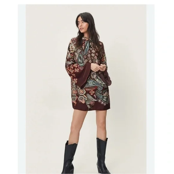 Nasty Gal Brien Paisley Print boho mini shift Dress with bell sleeves size 6 - Picture 2 of 13